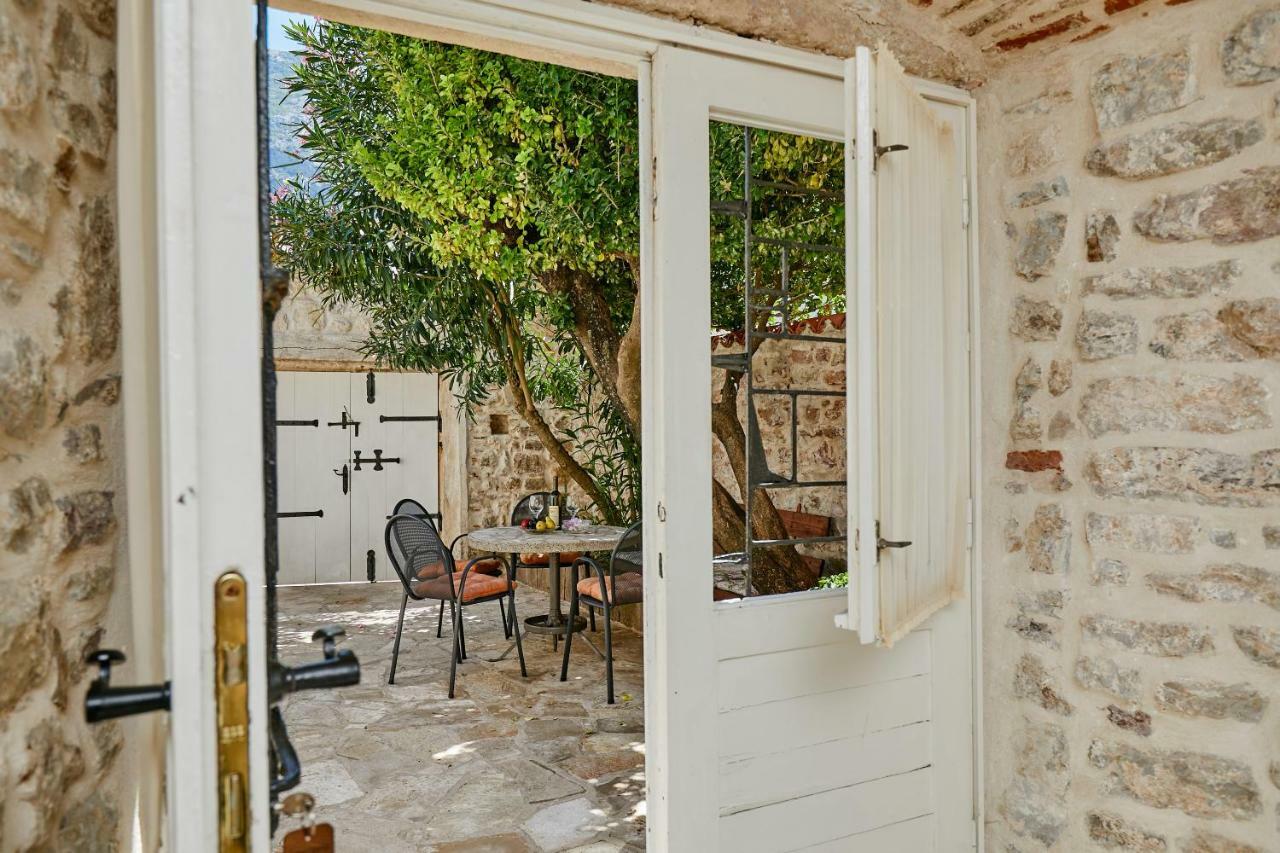 Mediterranean Holiday House & Apartments Kotor Exterior foto